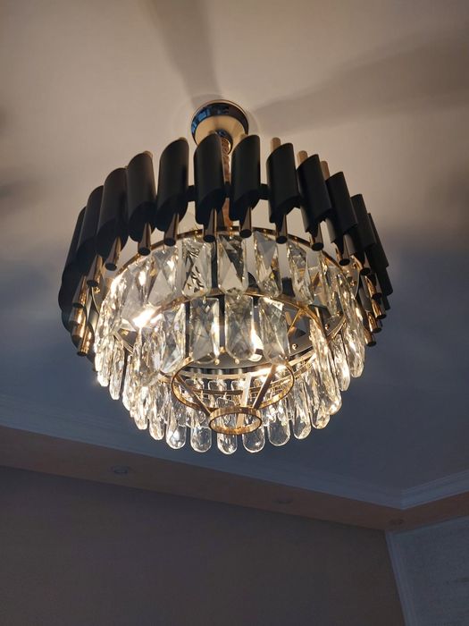 полилей налични  2бр кръгли и 1бр продълговато