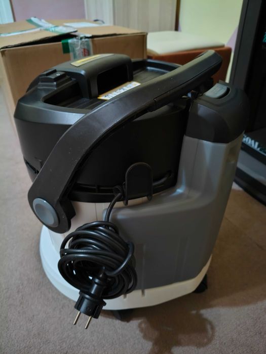 Aspirator cu spalare-extractie Karcher SE 4 1000W