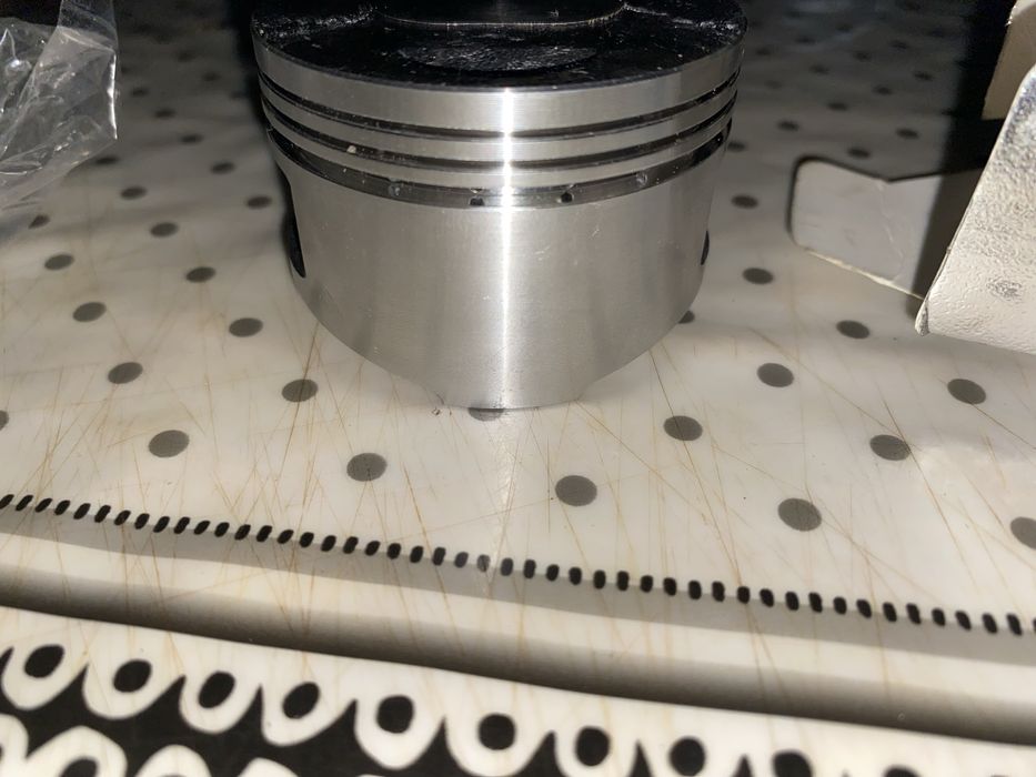 Продам новый поршень (не использовался) за 4000 тенге