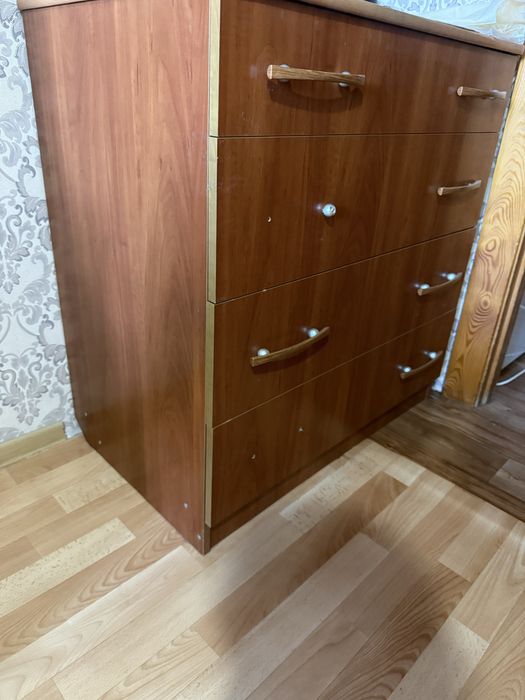 Продам шкаф и комод