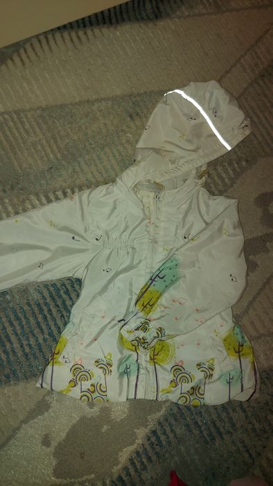 Продам ветровку для девочек