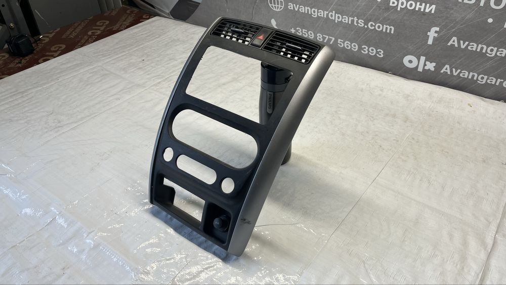 Suzuki Jimny лайстна средна конзола