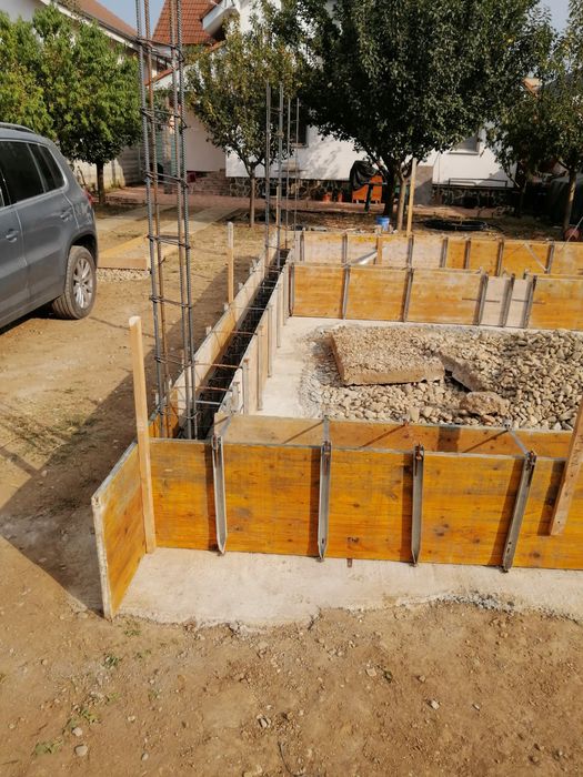 inchirieri POPI METALICI 4 lei Schela metalica Doka 13 lei
