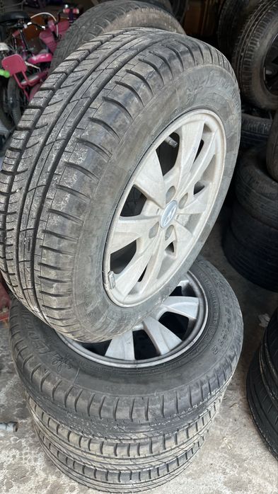 Летние калеса с дисками и шинами