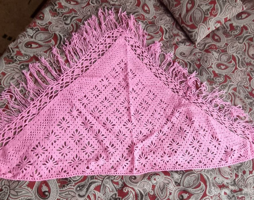 Шали вязаные новые