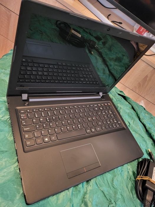 Lenovo IdeaPad 300 Core i7/SSD/16GB Ram/HDD 1000 ГБ!