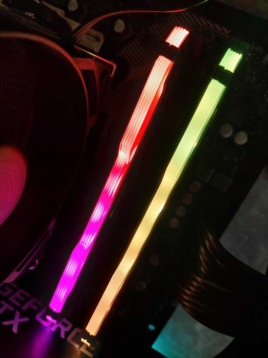 16GB DDR4 3200Mhz CL16 - Corsair Vengance RGB Pro