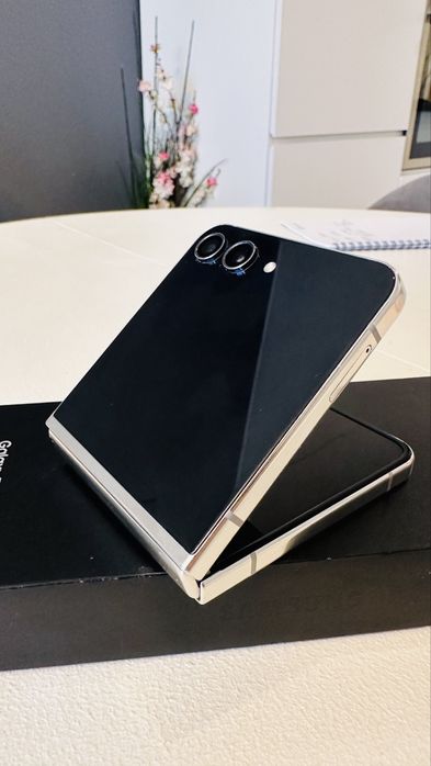 Samsung Galaxy z Flip 5 512