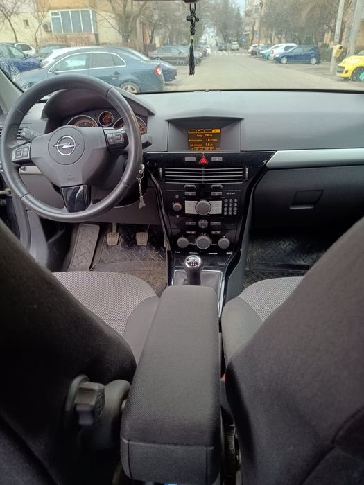 Opel Astra H 2010 1.7Cdti