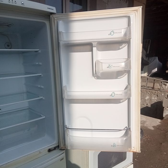 Холодильник продам