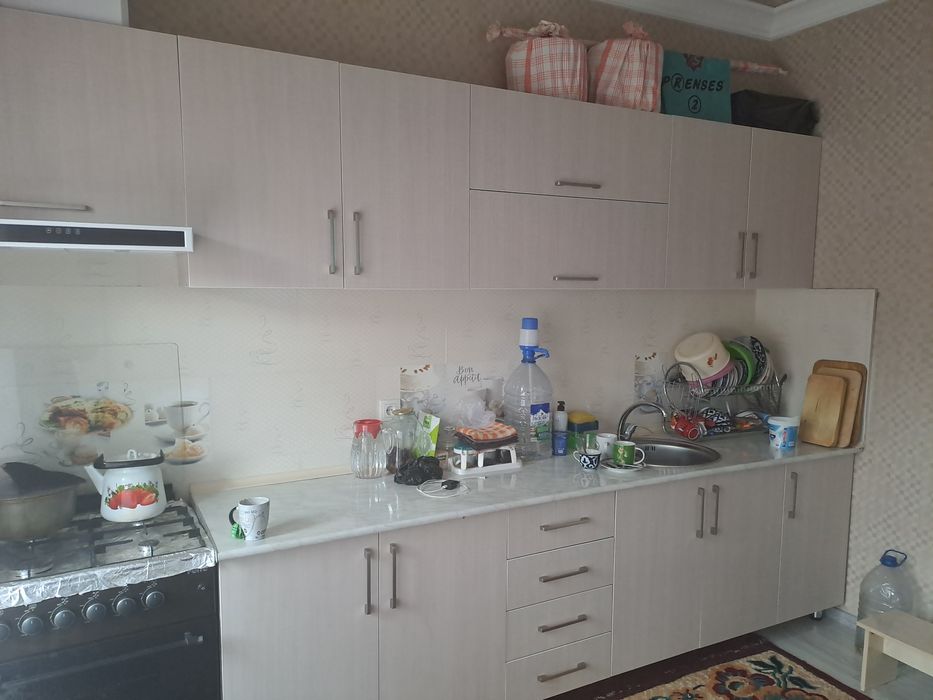 Буссув Гагарида 2 сотиг уй сотилади Назарбек гулчилик.Тарнов тарафда