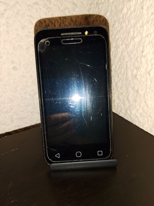 TТелефони на части