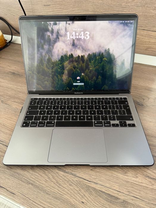 MacBook 13 256 BG M1 2020