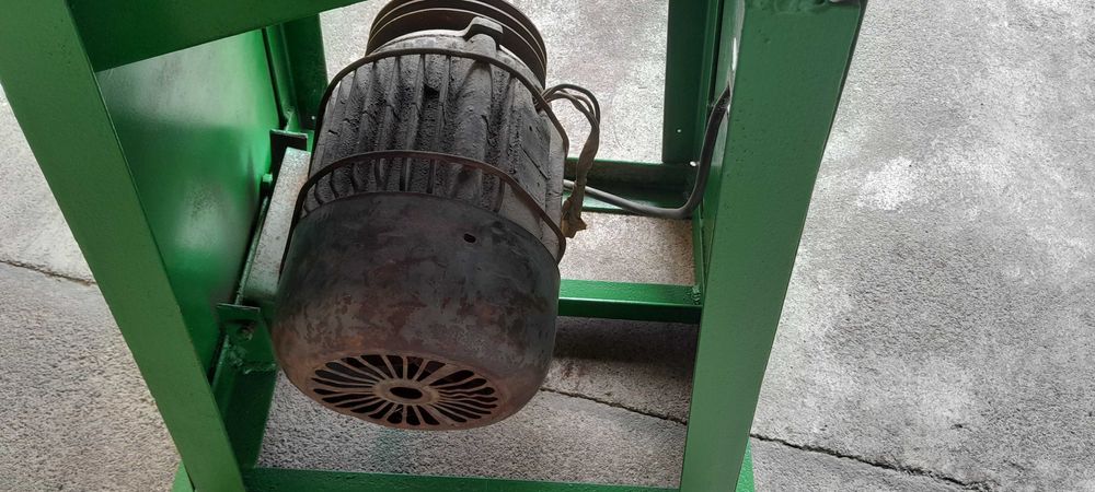 Циркулярка по дереву