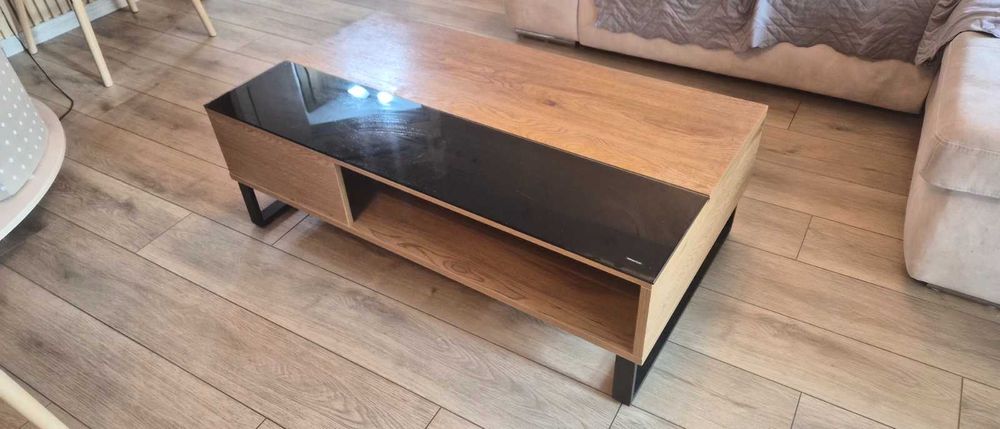 Холна маса с повдигащ механизъм