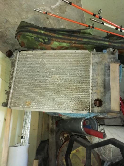 Радиатор БМВ Е34