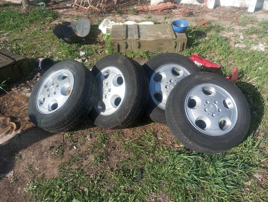 Гуми барабар с джанти за Мечок Бус Баце Vito 112 cdi. 4броя