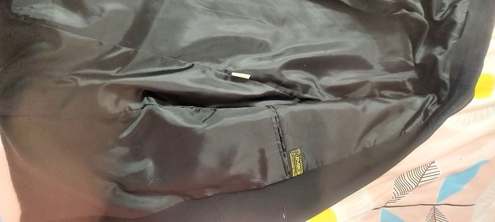 Sacou pt bărbați elegant negru mărime 52 stare impecabila