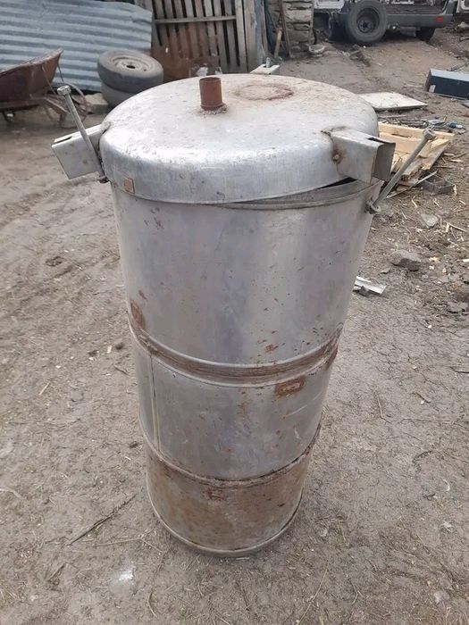 Продават се разни неща