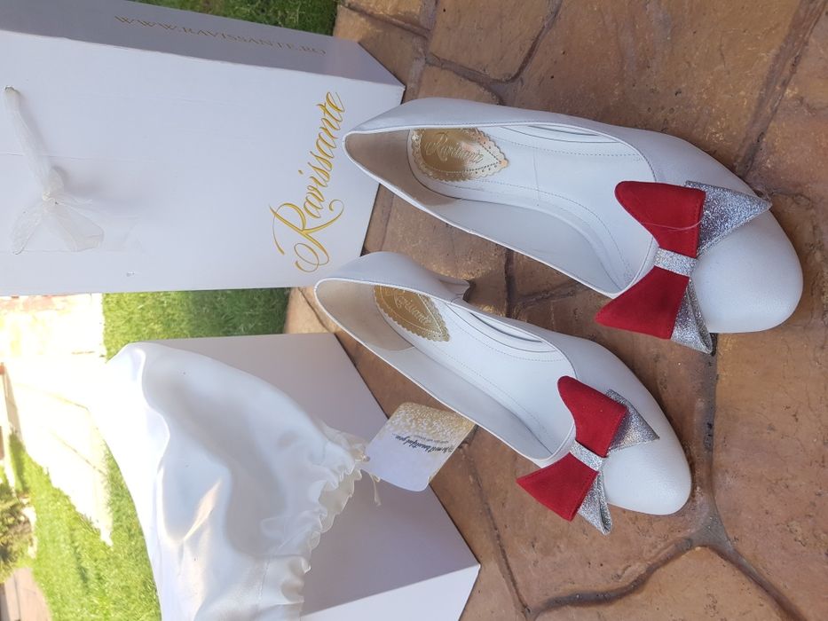 Pantofi de mireasă ( piele naturală) noi! Factura