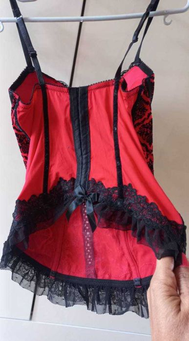 Сет от три броя бельо и корсет