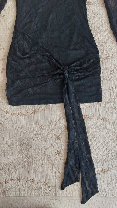 Черна дантелена рокля