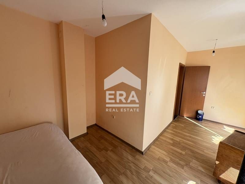 Продава се Тристаен апартамент в Варна, Базар Левски - 99 кв.м за 2324 €/кв.м - Снимка #2