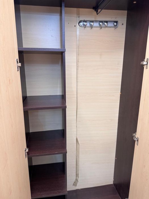 Продам шкаф в прихожую самовывоз