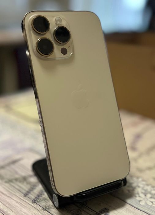 iPhone 14 Pro Max Gold Ideal pentru  Piese Recarosare
