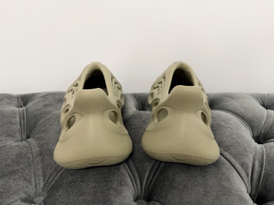Yeezy foam runner stone salt