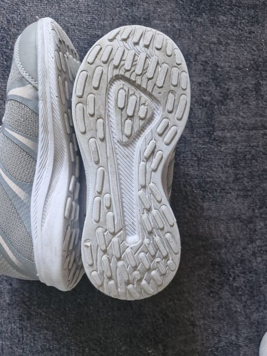 Продам кроссовки детские, 35 размер