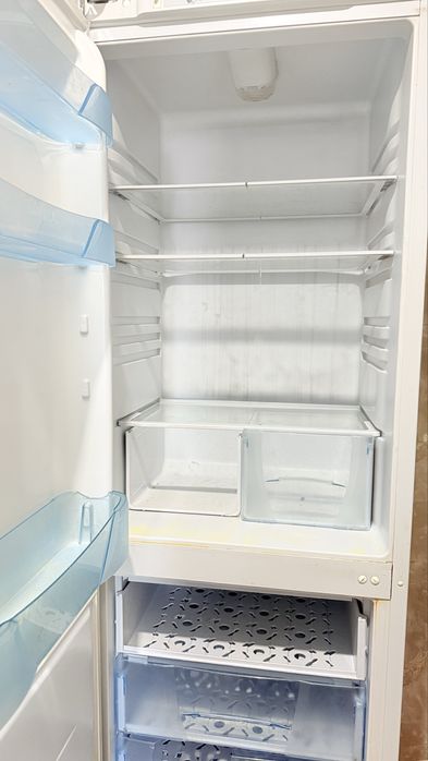 Продается холодильник Бирюса