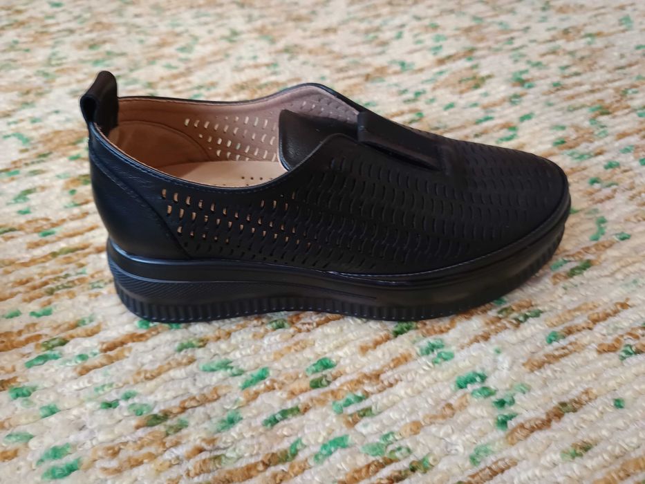 Дамски пролетно-есенни обувки