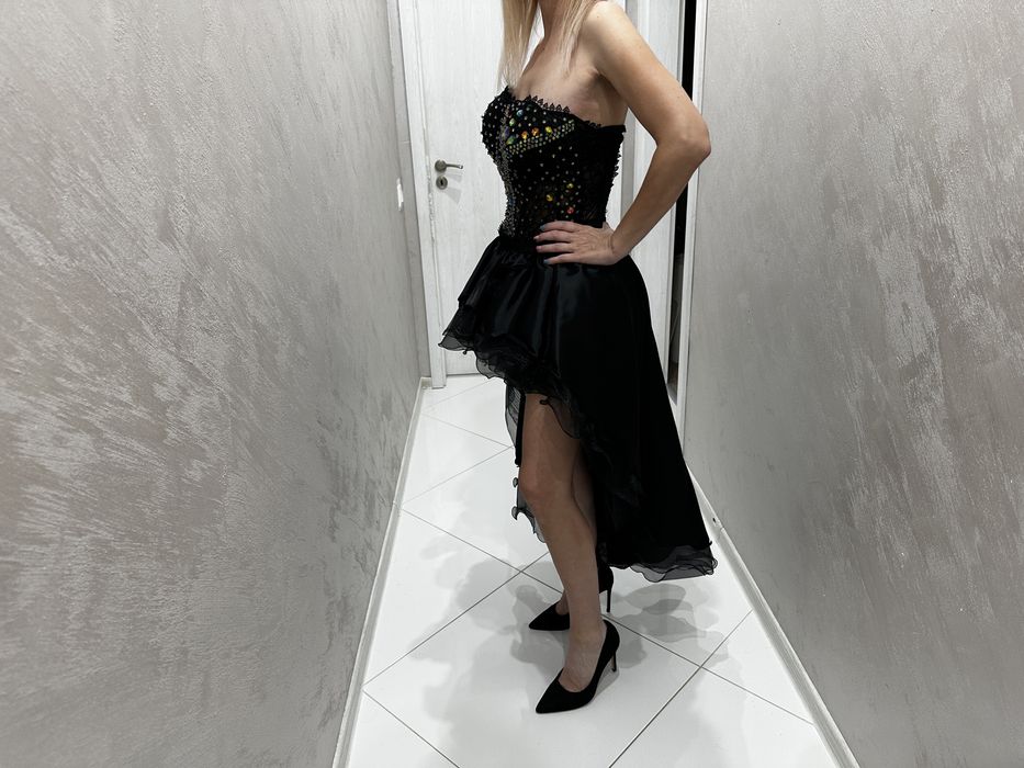 Продавам бална рокля