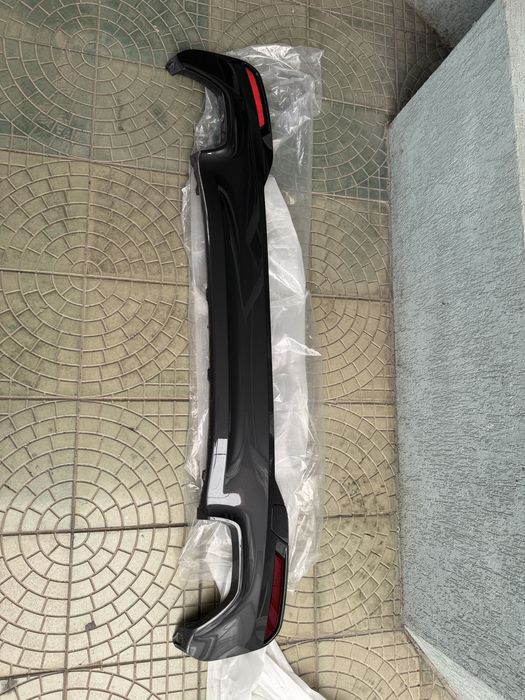 Оригинален заден дифузьор ( броня ) БЕЗ ЗАБЕЛЕЖКА bmw g30 31 бмвг