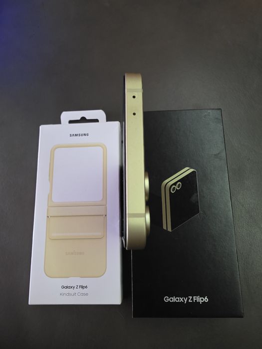 Samsung Z Flip 6 с гаранция