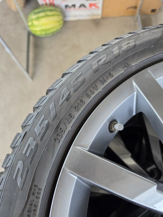 4 Броя 235/45/18 Pirelli 2x6,2mm 2x5mm