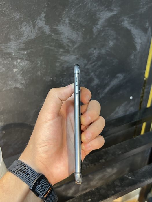 Iphone 11 RM/A qora