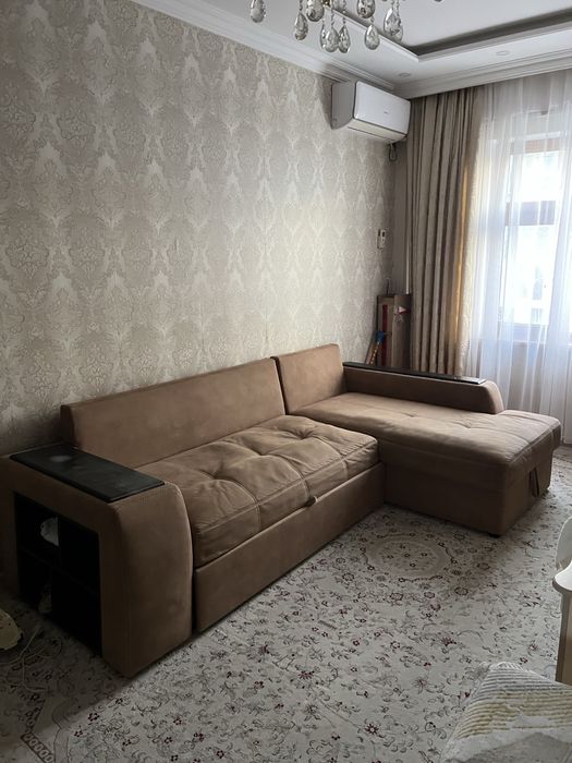 Диван раскладной, коричневый