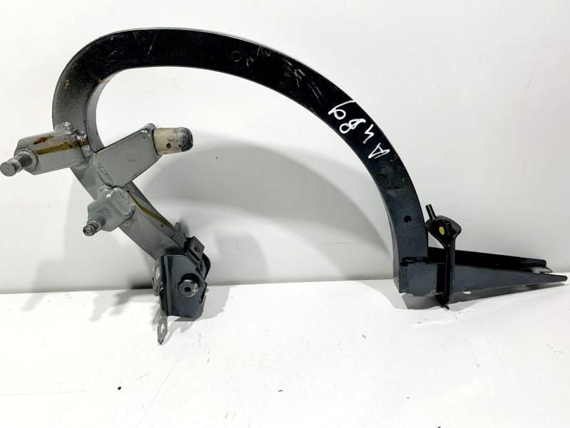 Balama capota dreapta spate Audi A4 8W2, B9 8W5827306A Berlina
