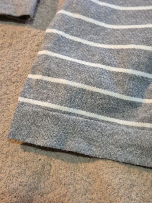 Pulover în dungi cu decolteu la baza gatului , marimea L