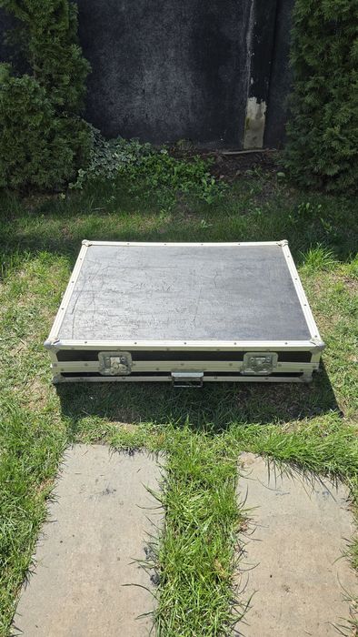 Pedal Board, pedalier chitara, efecte, procesoare, case, flightcase