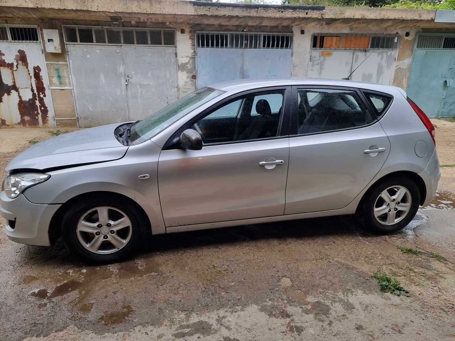 Hyundai I30 1.6 CRDI/DPF /На части