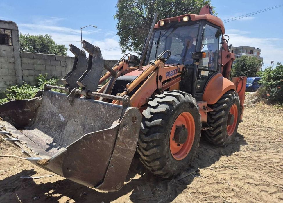 Услуги с комбиниран багер