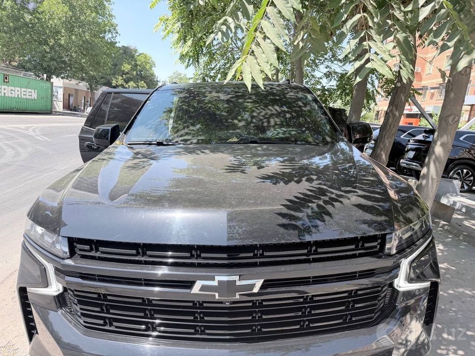 Chevrolet Tahoe 2
