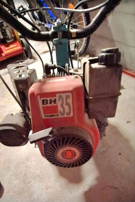 Vand cositoare cu lama