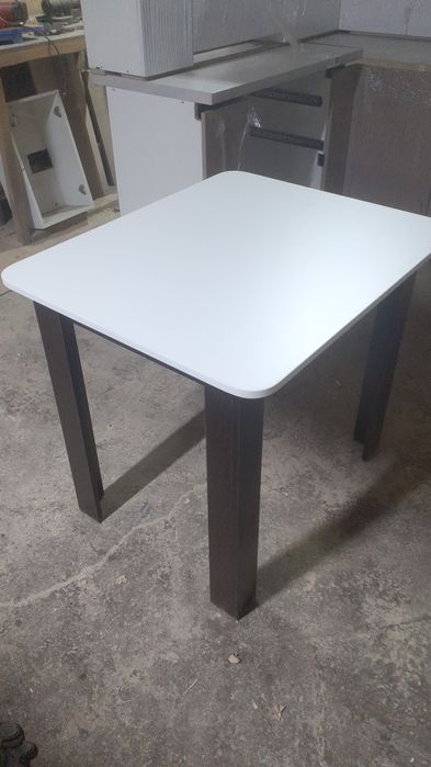 Стол кухонный новый