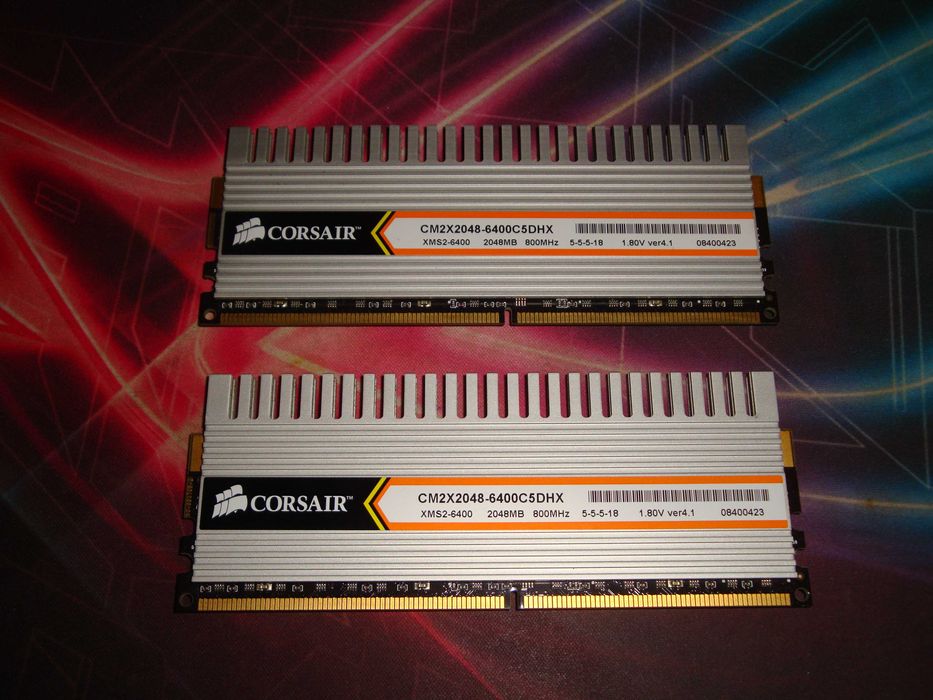 kit memorii ram DDR2 Corsair XMS2 DHX 4GB 2x 2GB 800 Mhz de colectie
