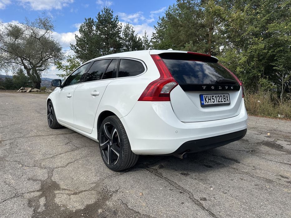 Volvo v60 2012 г.