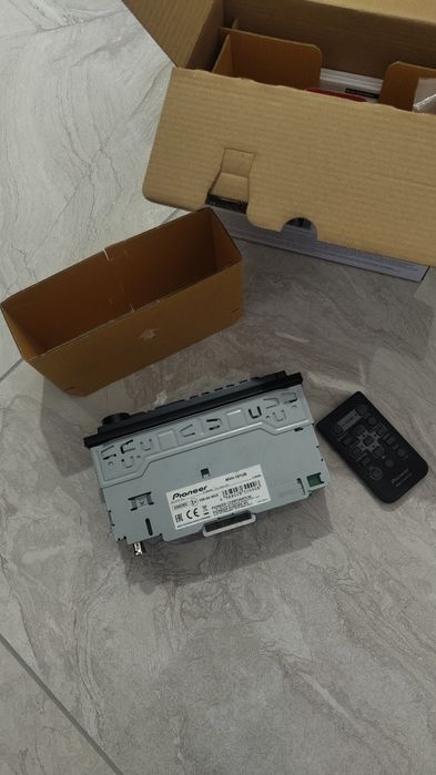 Pioneer MVH-181UB, с дистанционно управление